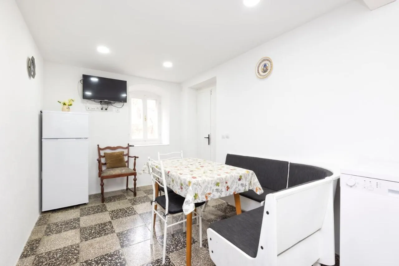 Apartments Ivna Veli Losinj Croatia